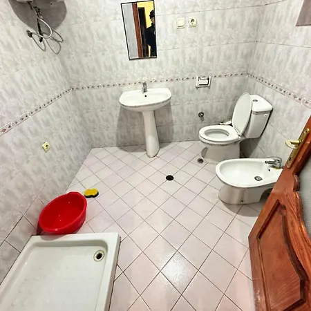 Shtepi Me Qera Ditore Holiday home *